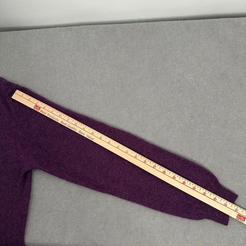 Club Room Luxury Mens Large 100% Cashmere V Neck Sweater Purple Knit Pullover - Picture 7 of 10